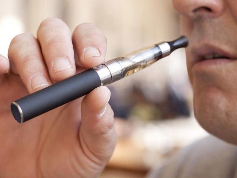 Elektron siqaretlər təhlükəlidir - XƏBƏRDARLIQ