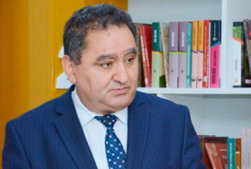 Deputat məmurlardan şikayətləndi - Telefonlara cavab vermirlər