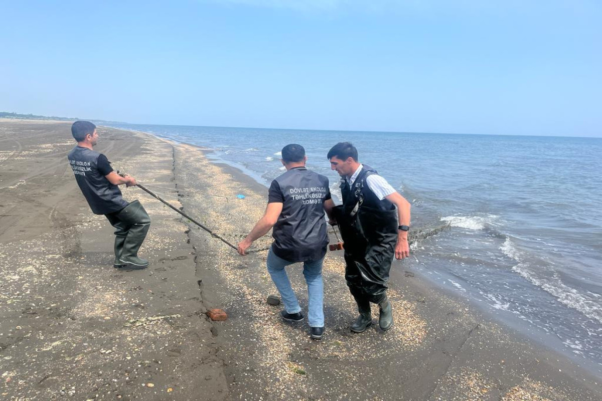 Su hövzələrindən 535 ədəd sintetik tor yığışdırıldı