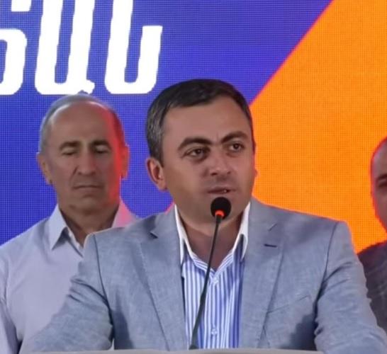 Daşnaksütyun Paşinyan hakimiyyətini Qarabağ ermənilərinə görə ittiham etdi