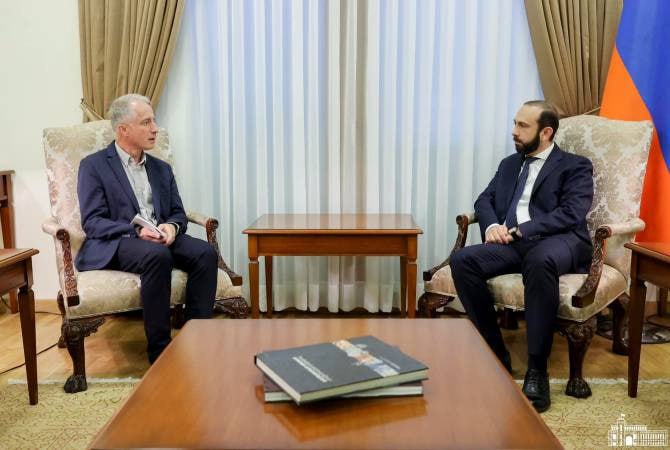 Mirzoyan Maleriusla Azərbaycanı müzakirə etdi
