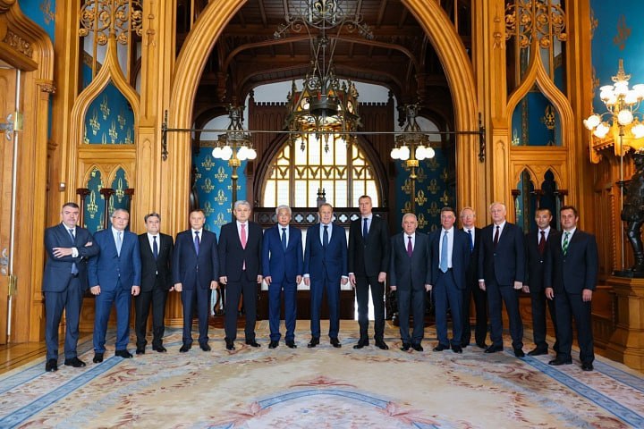 Lavrov KTMT ölkələrinin səfirləri ilə bir araya gəldi