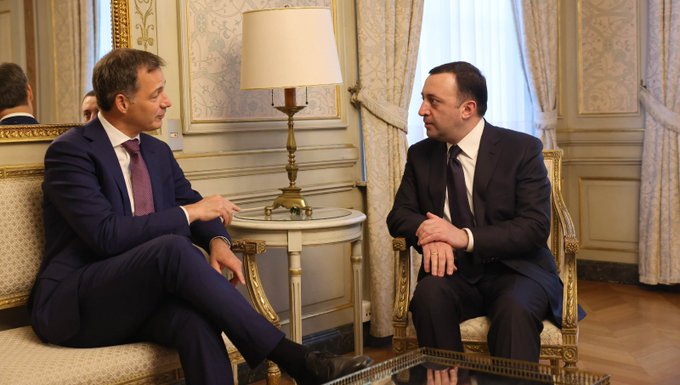 Qaribaşvili belçikalı həmkarı ilə regional məsələləri müzakirə etdi