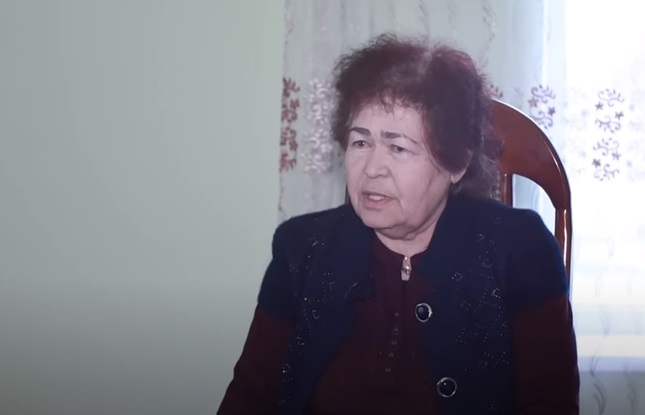 17 ildən sonra görüşən əkiz bacıların videosu maraq doğurdu