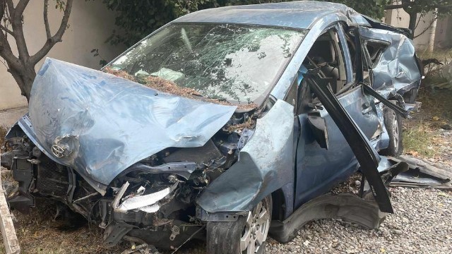 Kürdəmirdə “Toyota” yük maşını ilə toqquşdu