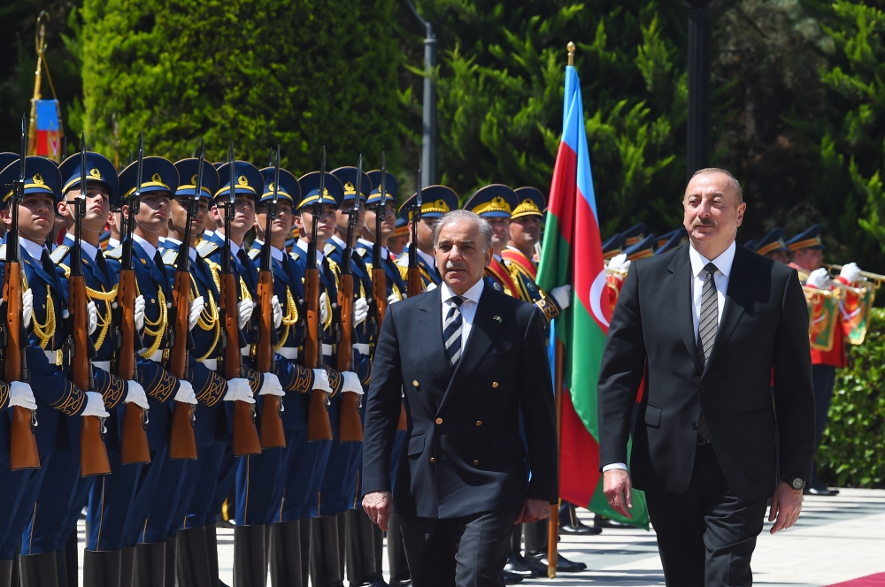 Şahbaz Şərif Bakıda belə qarşılandı - FOTOLAR