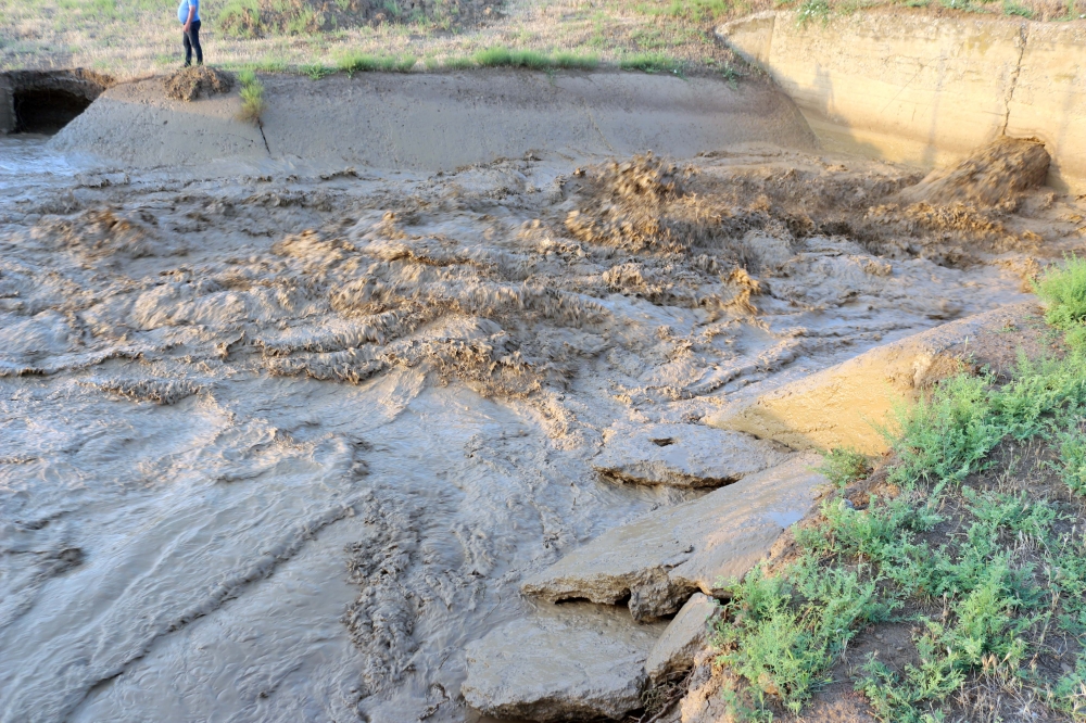 Bolqarçayda suyun səviyyəsi azalır - FOTOLAR