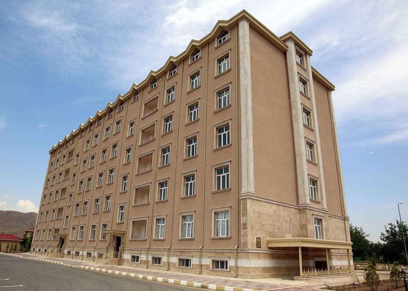 Şəhid ailələrinə və əlillərə 100 mənzil verildi