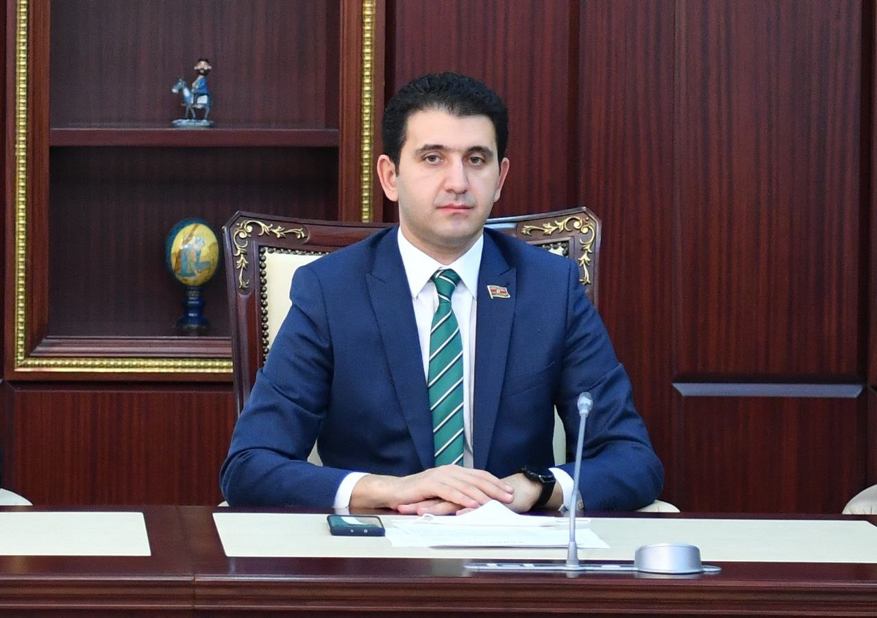 Təhsil Nazirliyi bu məsələyə niyə diqqət yetirmir? - Deputat