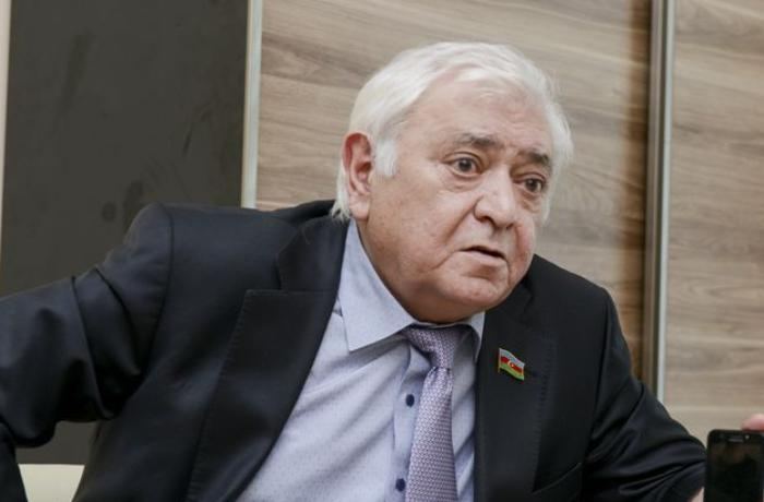 Taksilərlə bağlı qanunun əleyhinə səs verəcəkdim, çünki... - Aqil Abbas