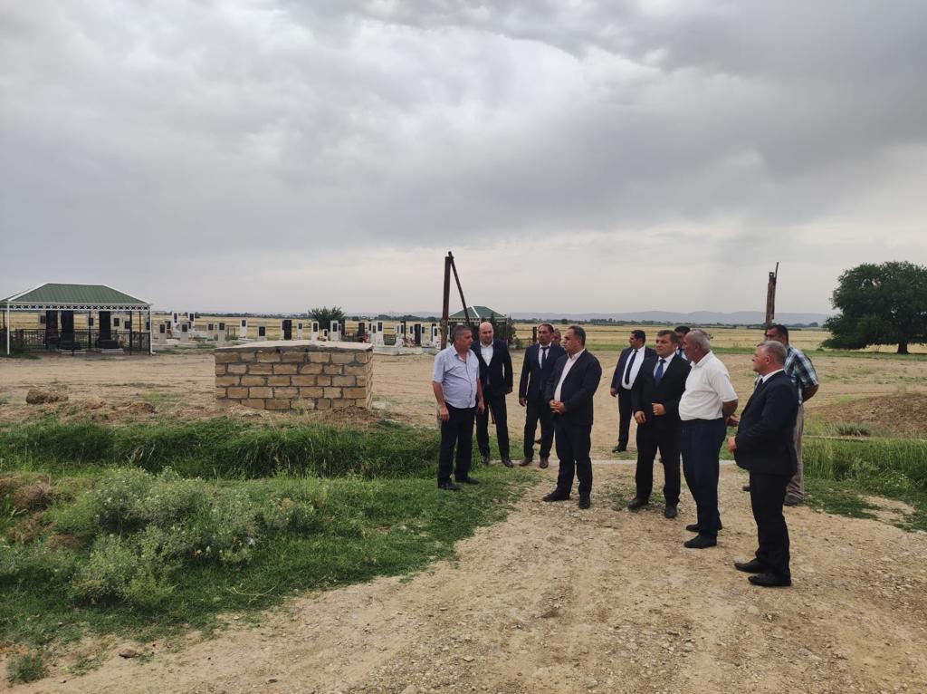 İcra başçısı Abbaqulular kəndinin sakinlərilə görüşüb - FOTOLAR