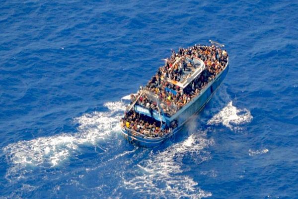 Yunanıstan sahillərində qayıq batdı, 300 pakistanlı öldü - MATƏM