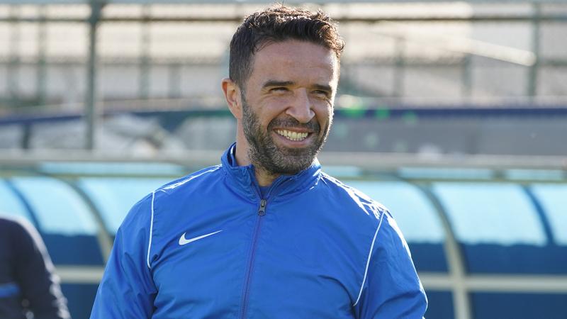 Məşhur türk futbolçu karyerasını başa vurdu
