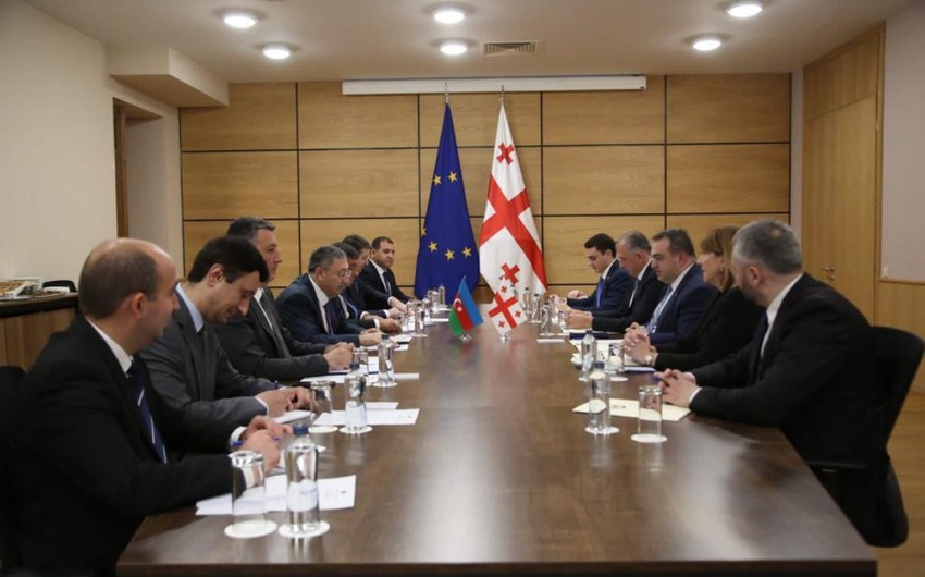 Bakı və Tbilisi arasında siyasi məsləhətləşmələr