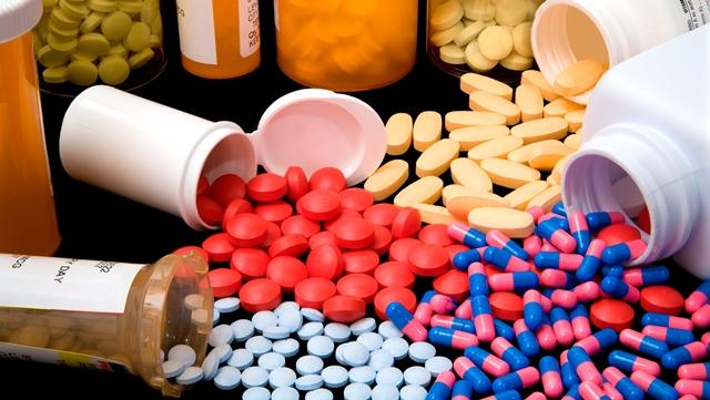 Deputat antibiotiklərin reseptlə verilməsini təklif etdi