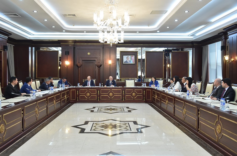 Milli Məclisin Səhiyyə komitəsinin iclası keçrilib