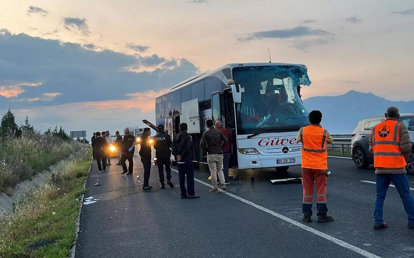 Türkiyədə ağır qəza - 2 ölü, 20 yaralı