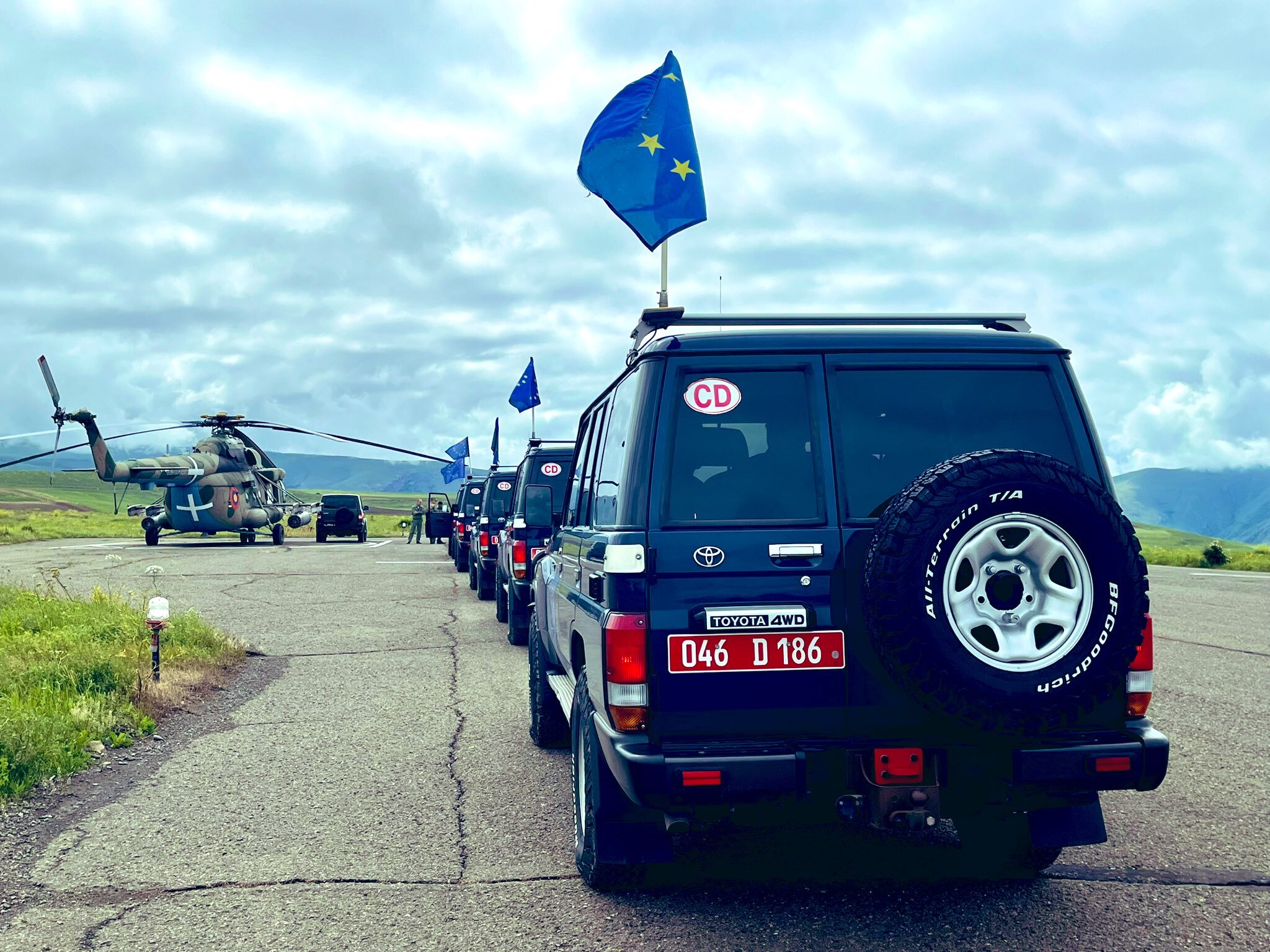 Avropalı deputatlar Azərbaycan-Ermənistan sərhədində - FOTO