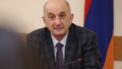 Erməni deputat ÖLDÜ