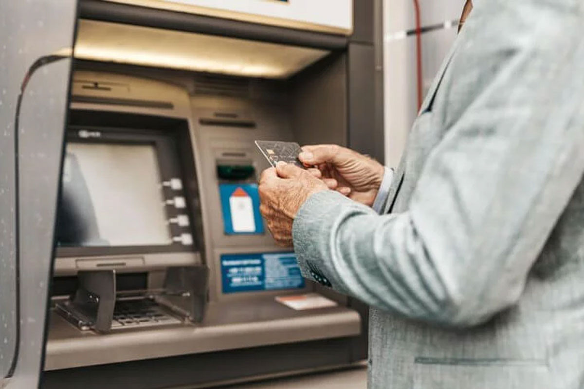 Müavinət və təqaüdlər vaxtından əvvəl ÖDƏNİLDİ