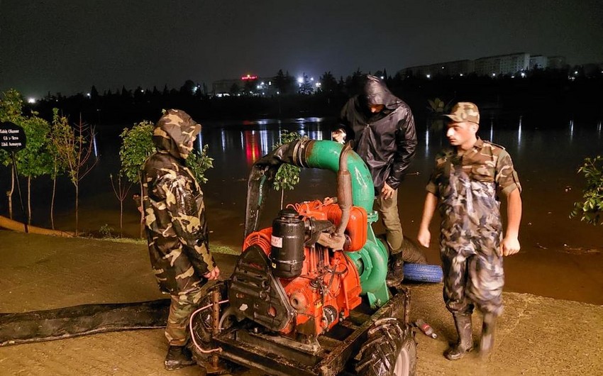 Süni göldə suyun səviyyəsi aşağı endirildi - VİDEO