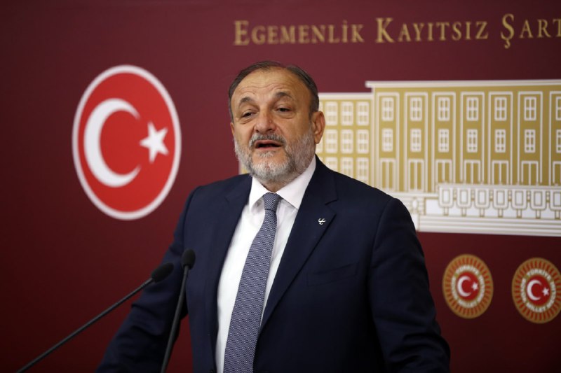 Sabiq nazir İYİ Partiyaya üzv oldu