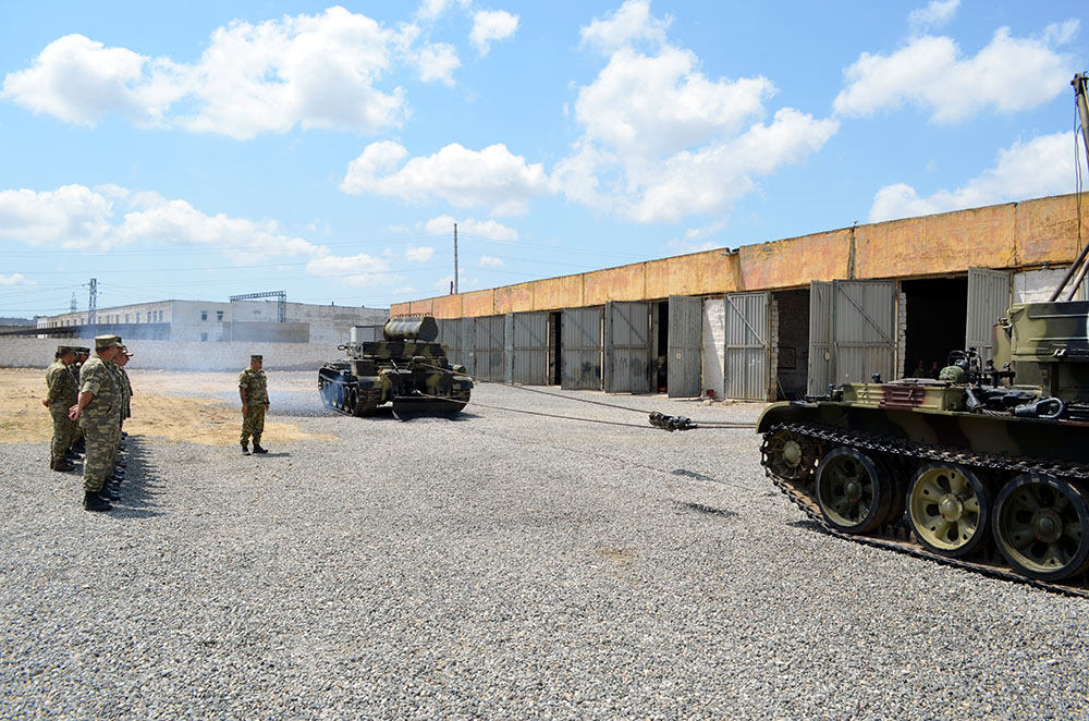 Zirehli tank xidməti rəisləri toplandı - FOTO