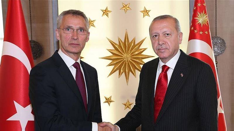 Ərdoğan Stoltenberqlə NATO sammitini müzakirə etdi 