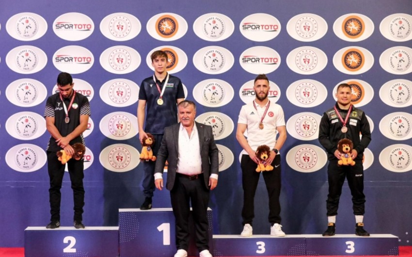 Güləşçilərimiz Türkiyədə 12 medal qazandı 