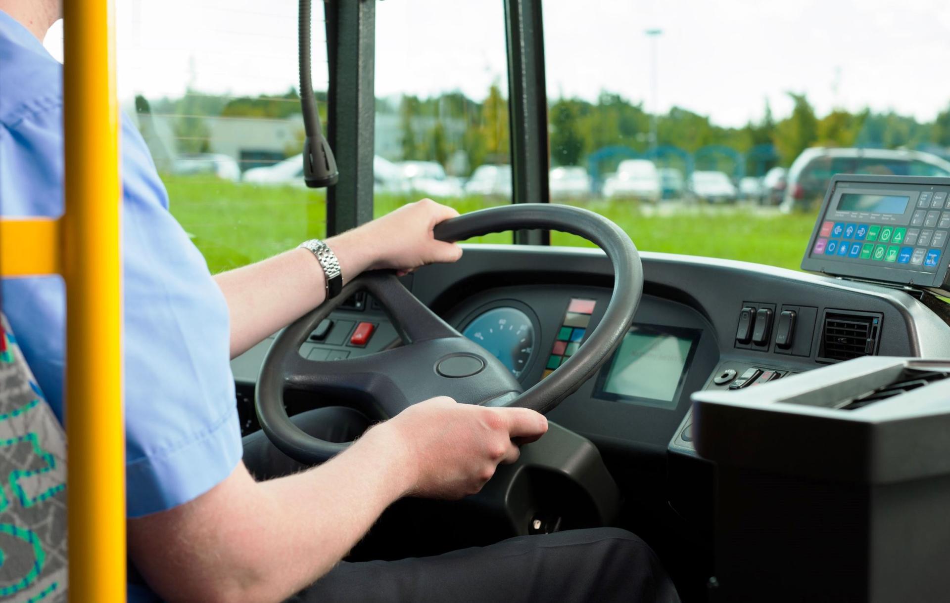 Avtobusla vurulan piyada xəstəxanada öldü