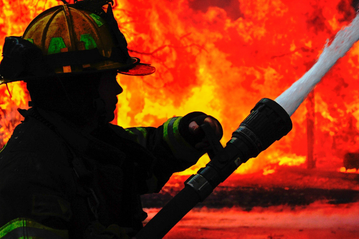 Yanğın daha bir ailəni evsiz qoydu