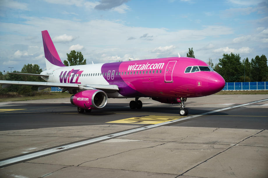 “Wizz Air” İrəvan-Praqa reysi açıb