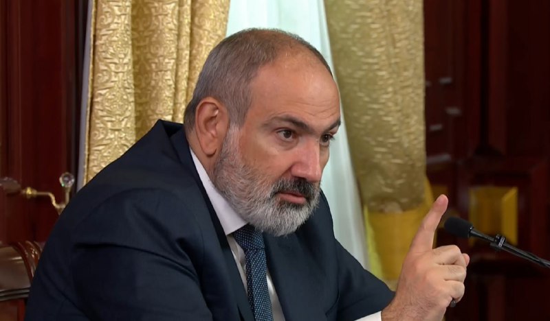 Paşinyan Ermənistanın xarici siyasəti və ordudan DANIŞDI