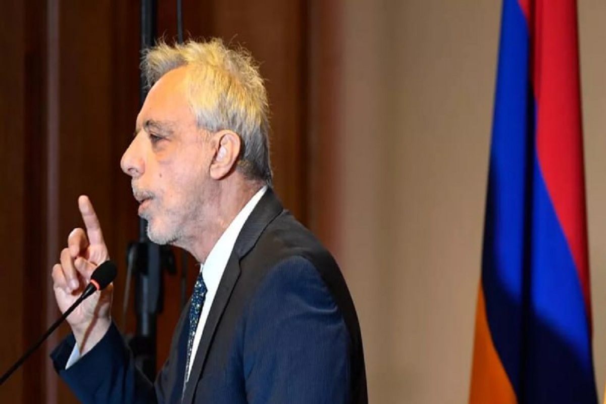 Oskanyan: Paşinyanın bəyanatları müharibəyə səbəb oldu