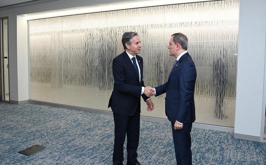 XİN başçısı Blinkenlə görüşdə nədən danışdı?