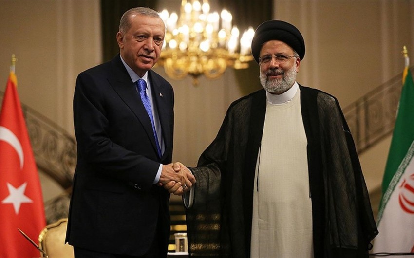 Ərdoğan İbrahim Rəisi ilə regionu müzakirə etdi 