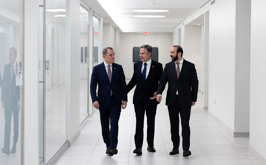 Blinkenin XİN başçıları ilə görüşü başlayıb