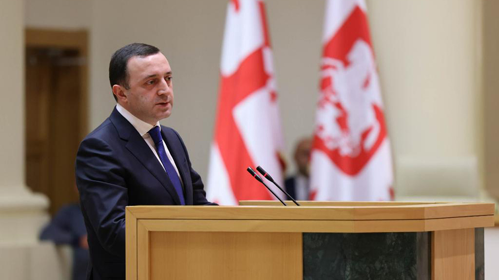 Gürcüstan müxalifəti Baş naziri etiraz aksiyası ilə QARŞILADI