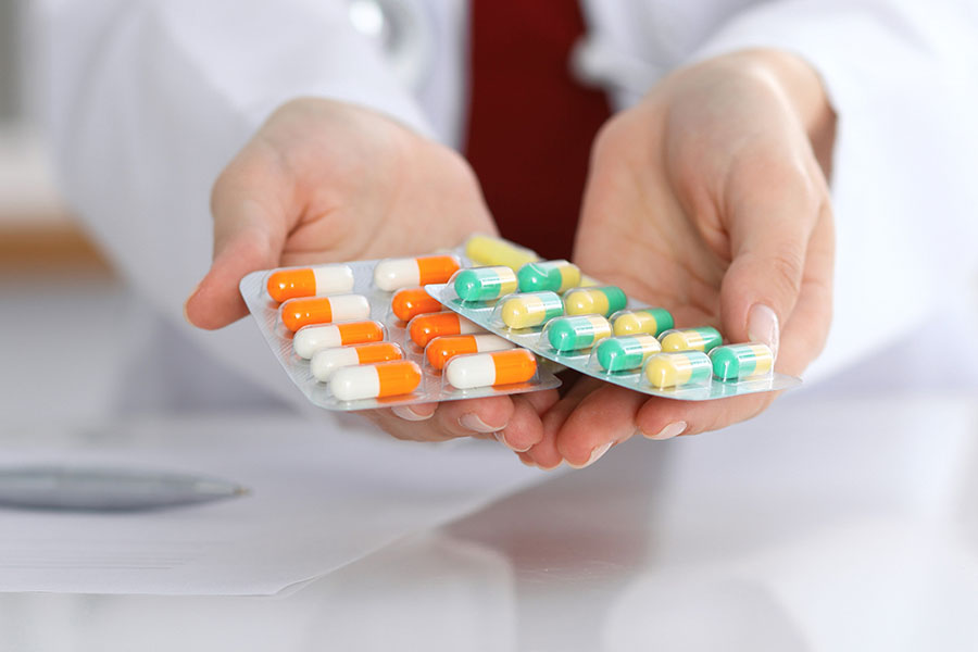 Tarif Şurası dərmanların qiymətinə yenidən baxacaq