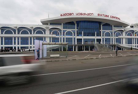 İrəvandan Batuma qatar reysləri bərpa olunub