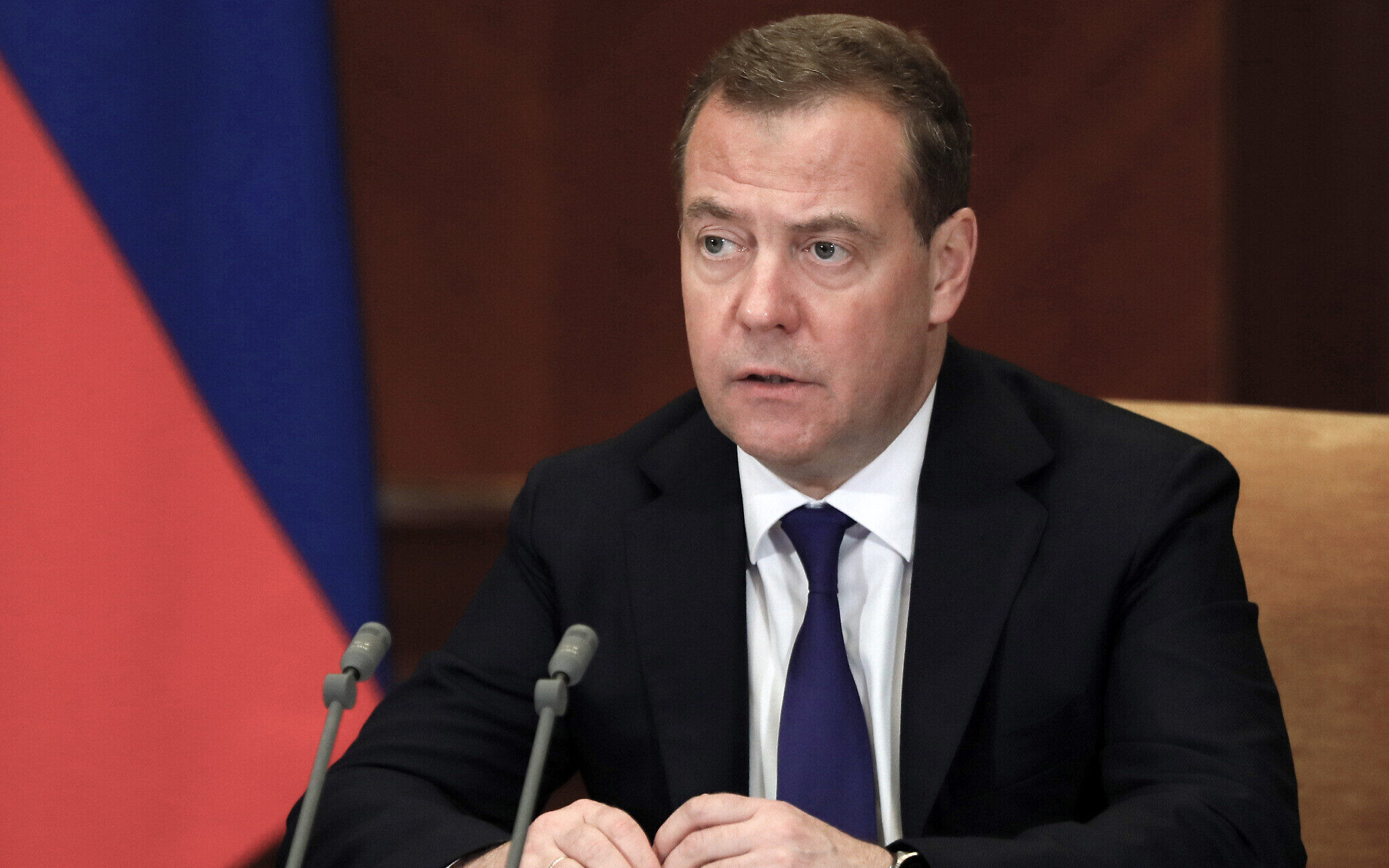 Medvedev yenə nüvə silahından DANIŞDI