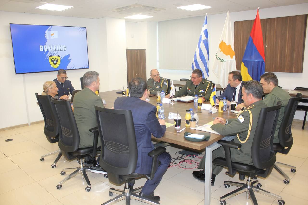 Yunanıstan, Ermənistan və Kipr birgə məsləhətləşmələr keçirdi