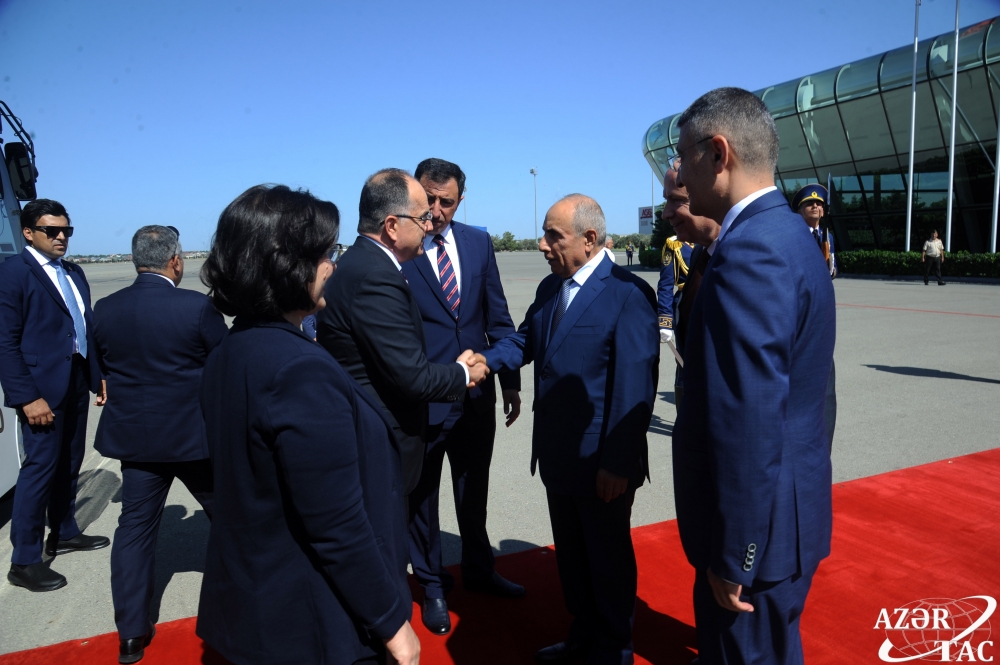 Albaniya Prezidenti Bakıdadır - YENİLƏNİB