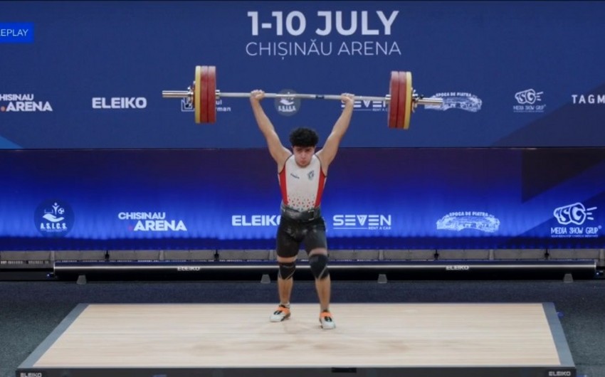 Ağırlıqqaldıran idmançımız 3 qızıl medal qazandı 