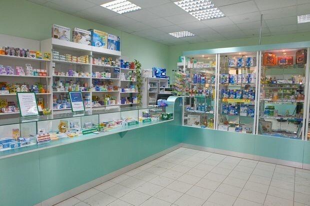 Astarada vəzifəli şəxs aptekə BASQIN EDİB