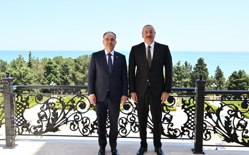 Albaniya Prezidenti: Bizim əla münasibətlərimiz var 