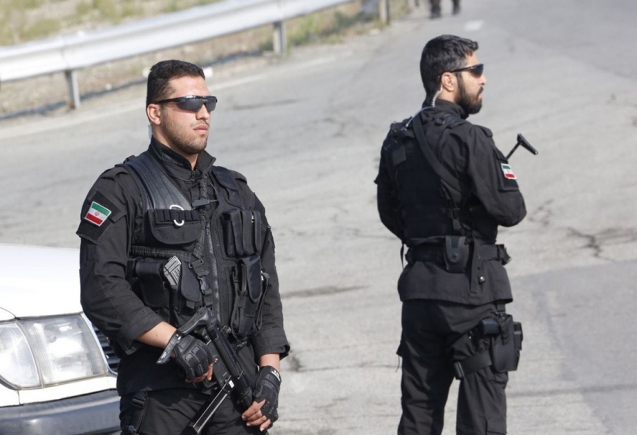 İranda polis məntəqəsinə silahlı hücum - ÖLƏN VAR