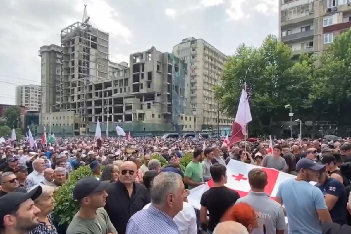 Tbilisidə etiraz aksiyası keçirilir - Saxlanılanlar var