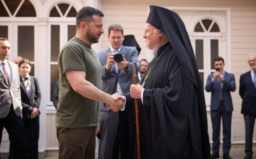 Zelenski Türkiyədə Patriarx Varfolomey ilə görüşdü