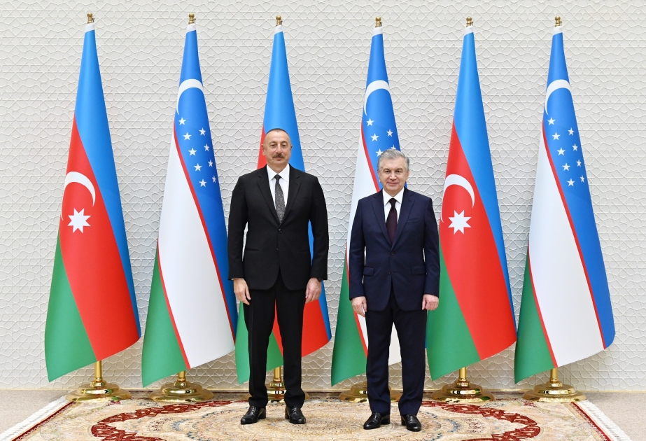 İlham Əliyev Şavkat Mirziyoyevə ZƏNG ETDİ